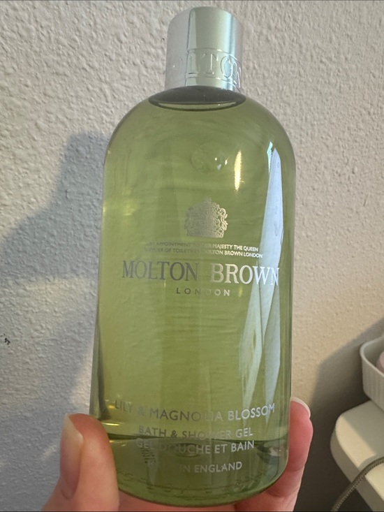 Molton Brown Other - Molton Brown Lilly and Magnolia Blossom Bath & Shower Gel — NWOT